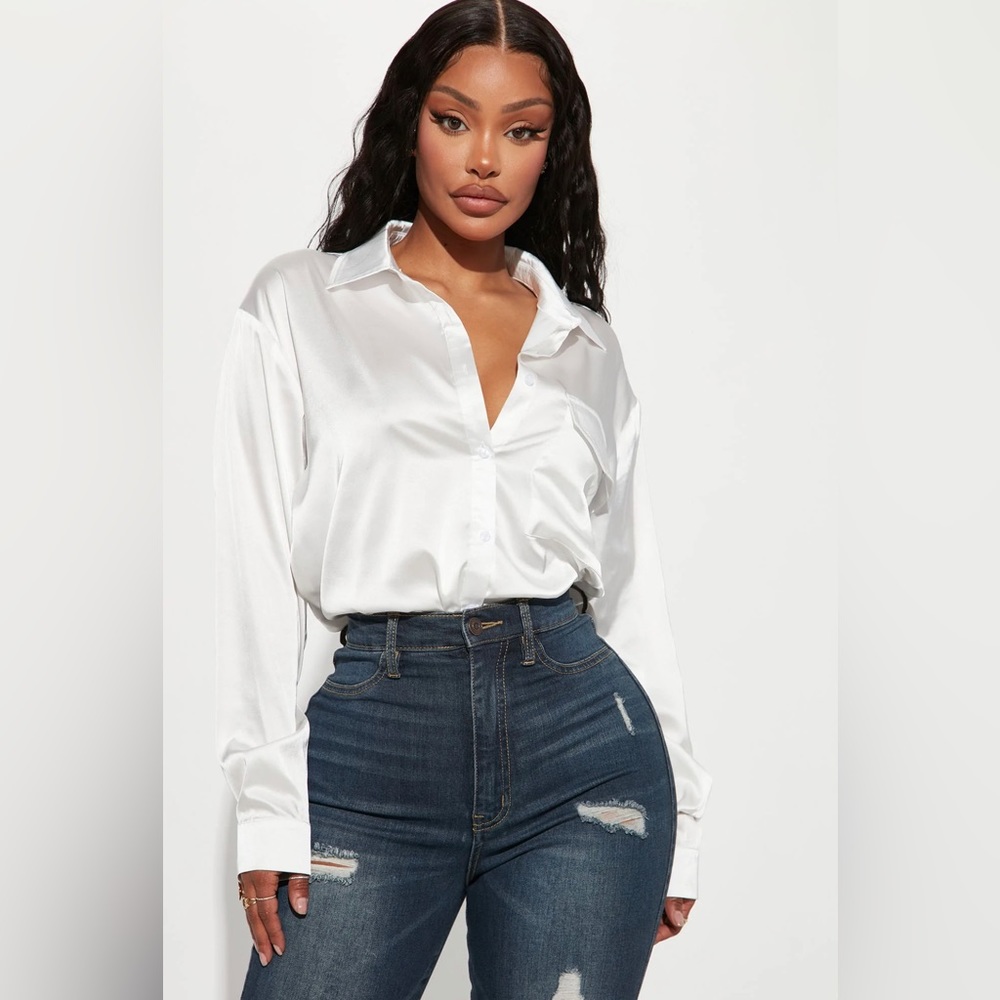 Women’s Ivory Satin Shirt Size Large